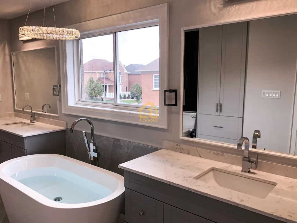 freestanding bathtub Oakville