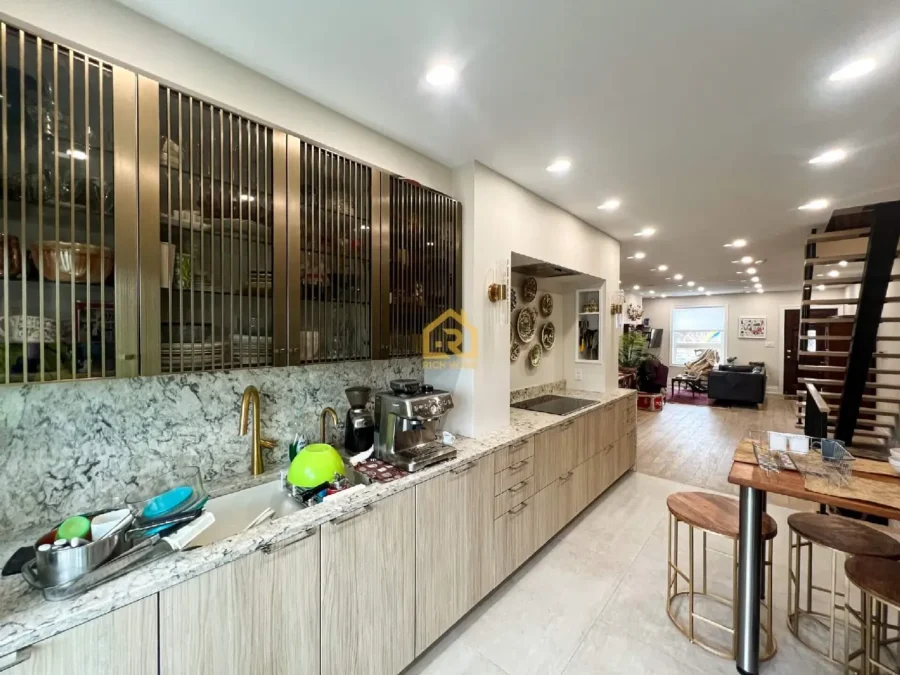 kitchen backsplash color matching with cabinets burlington