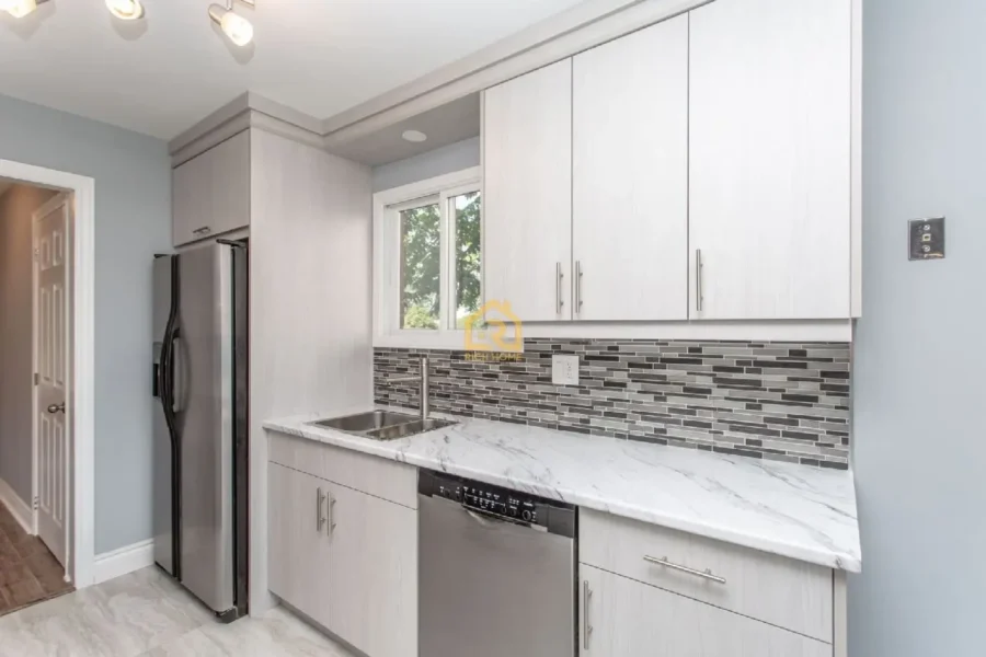 professional backsplash tile installation