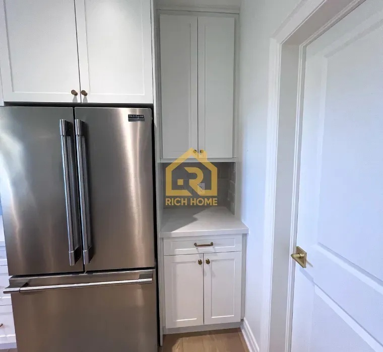 custom cabinetry small kitchen oakville
