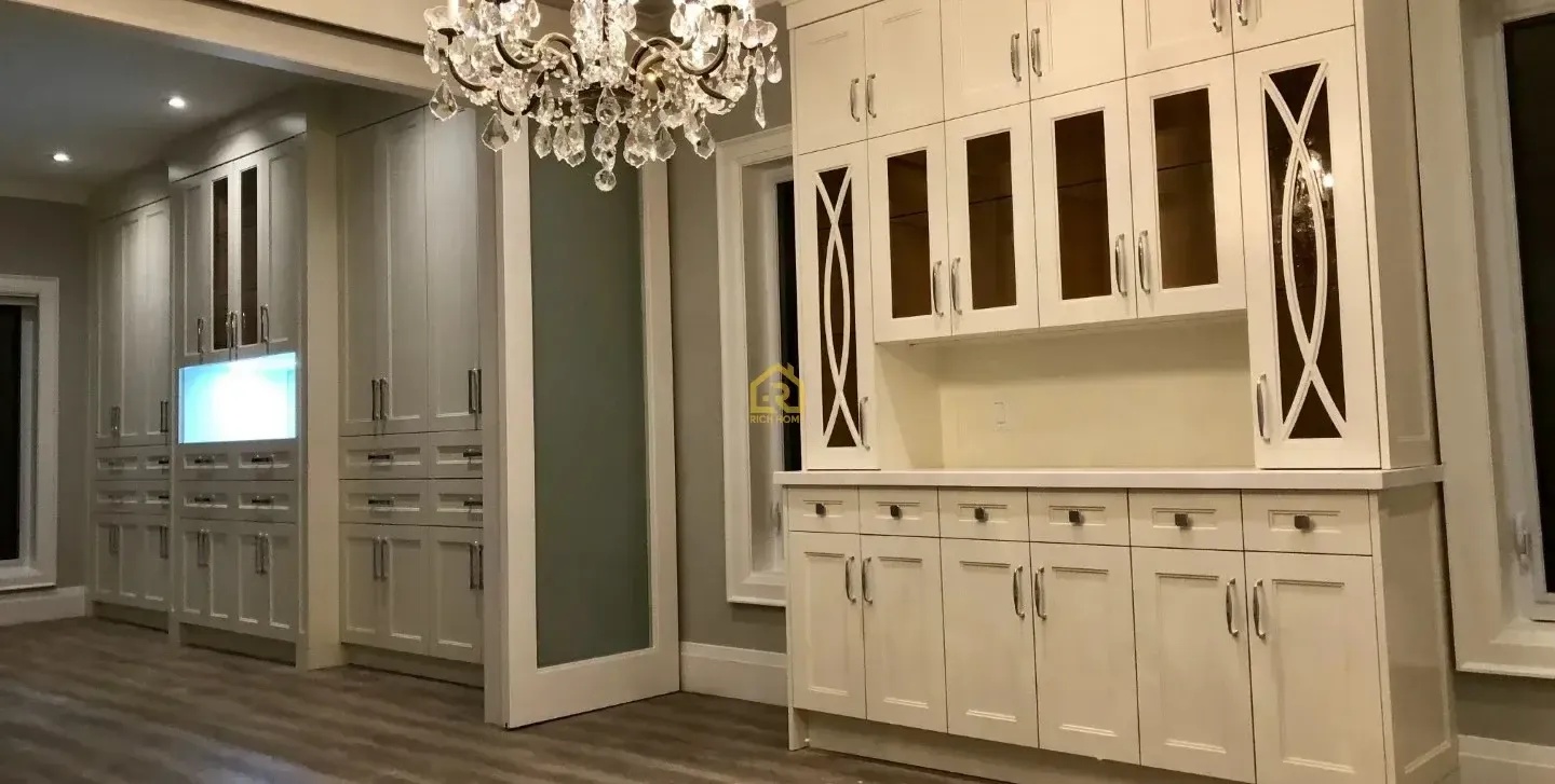finish carpentry services rich home