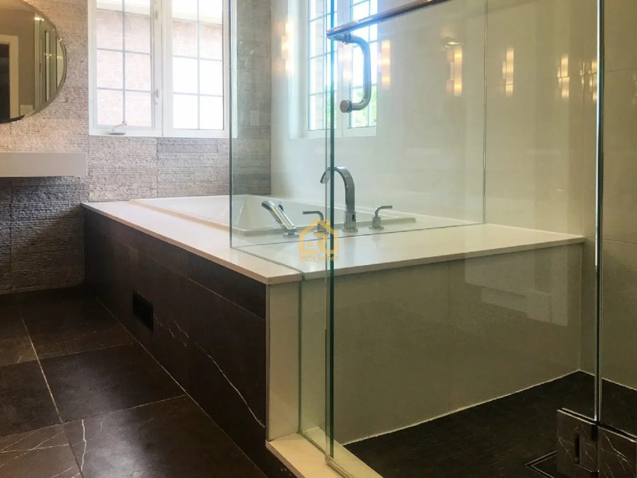 bathroom accent walls Hamilton
