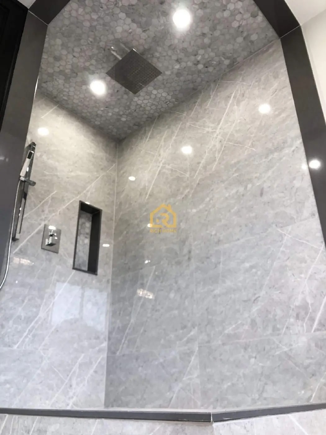 bathroom modern shower Mississauga