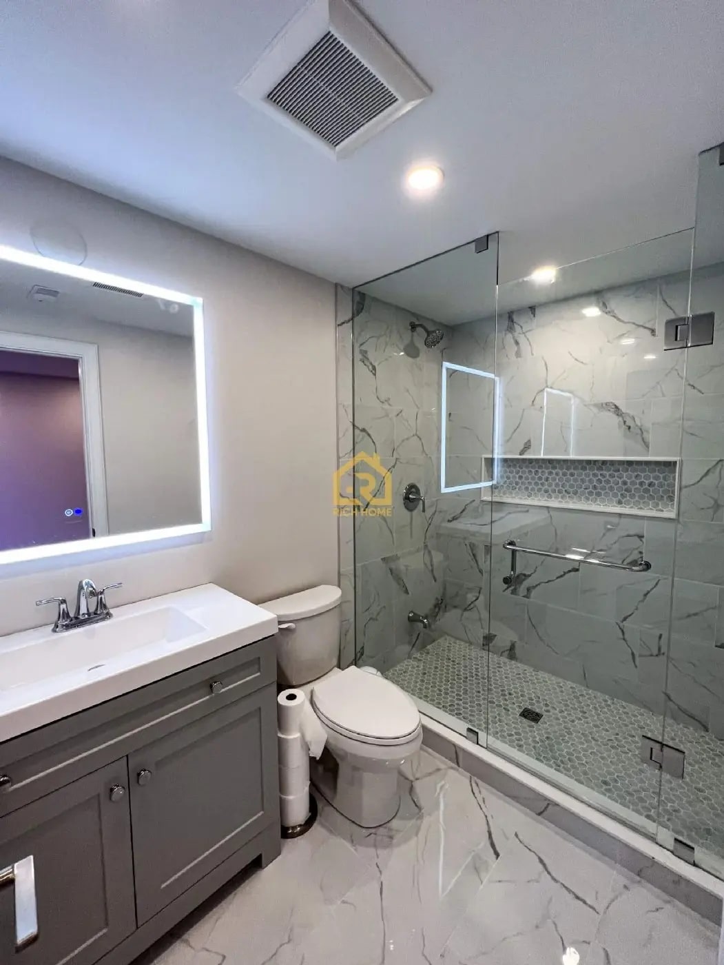 rich home bathroom painting Mississauga