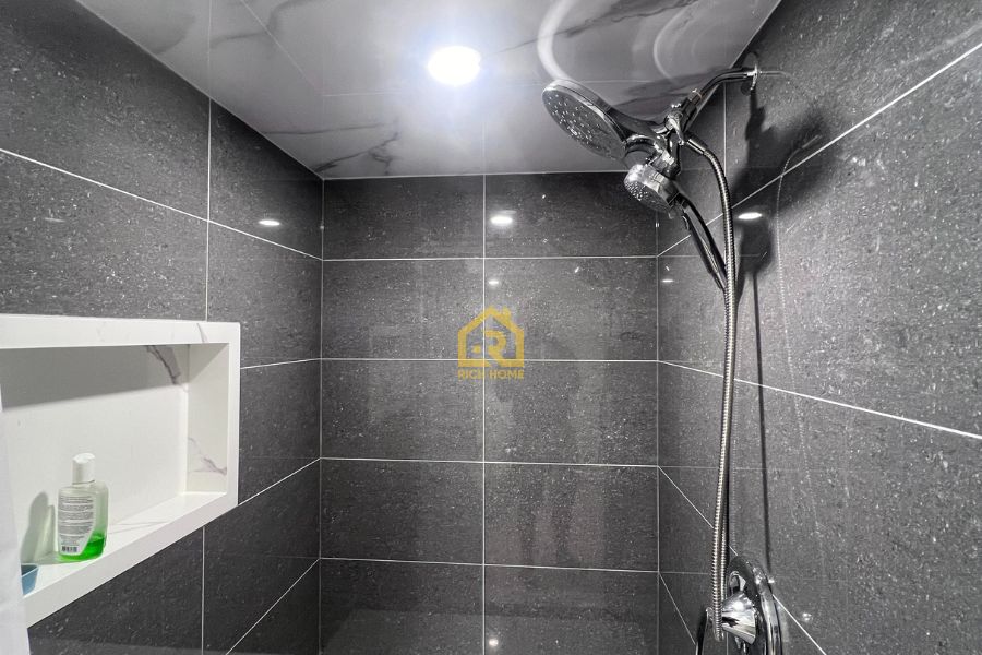 bathroom wall panels renovation (2)