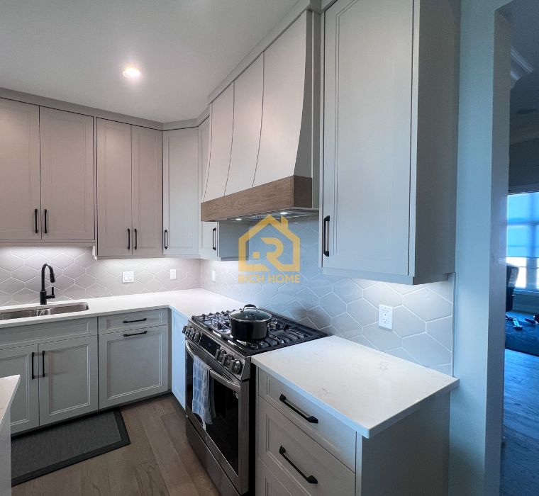 custom kitchen builders toronto team